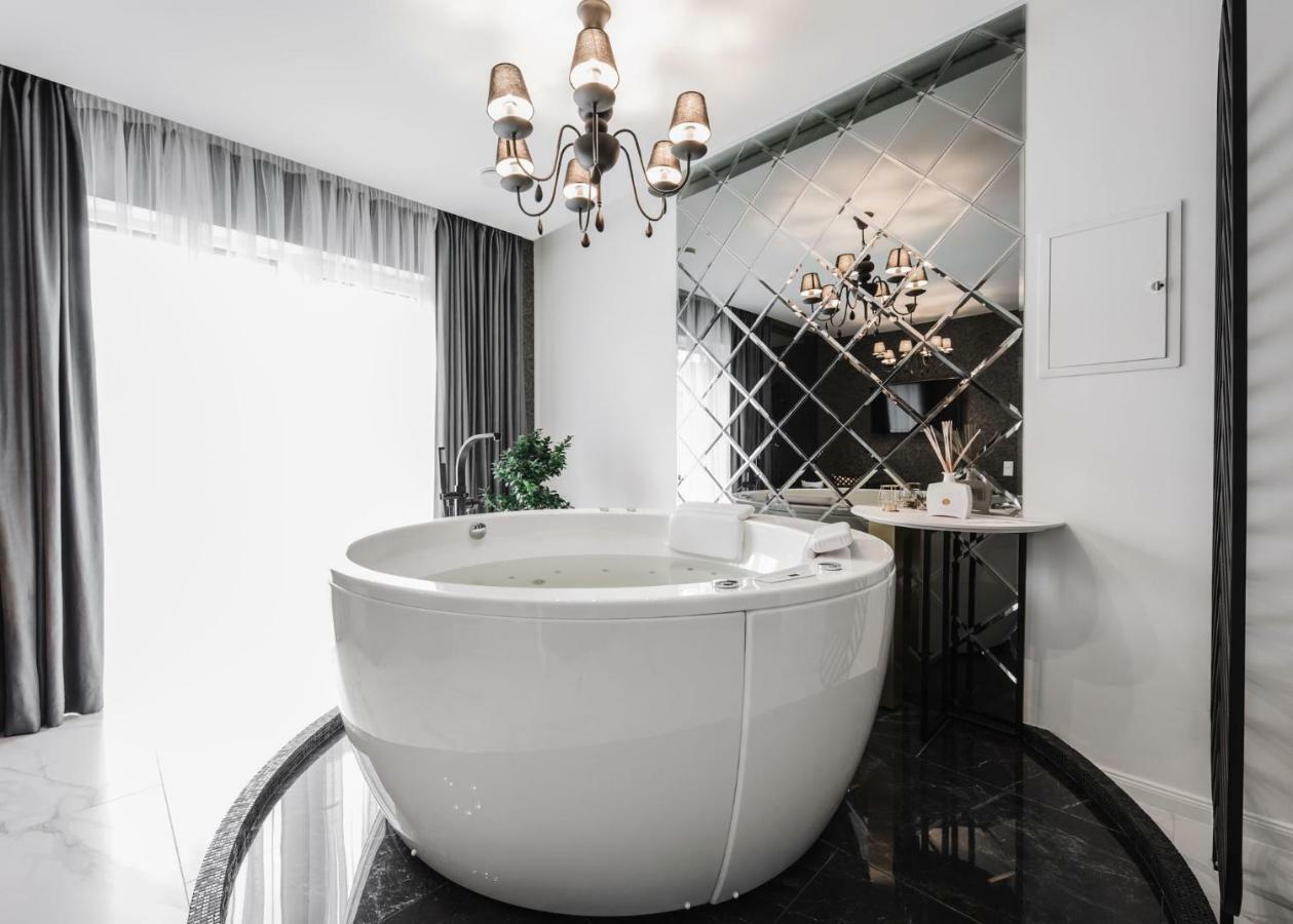 Luxury Suites Kaunas, Self-Check In Exterior photo
