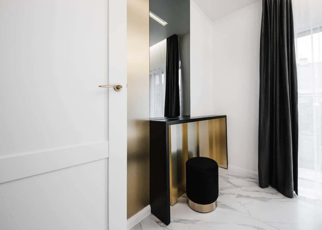 Luxury Suites Kaunas, Self-Check In Exterior photo