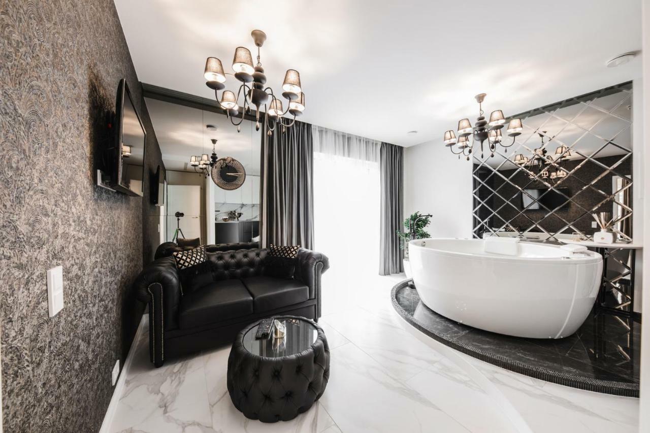 Luxury Suites Kaunas, Self-Check In Exterior photo